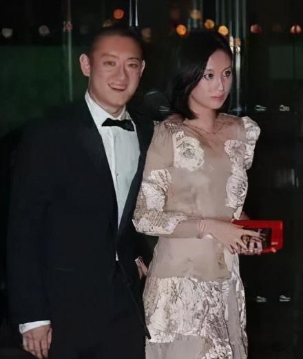 恒大vs安逸视频直播，一边是烈火烹油，一边是岁月静好，你选哪边？